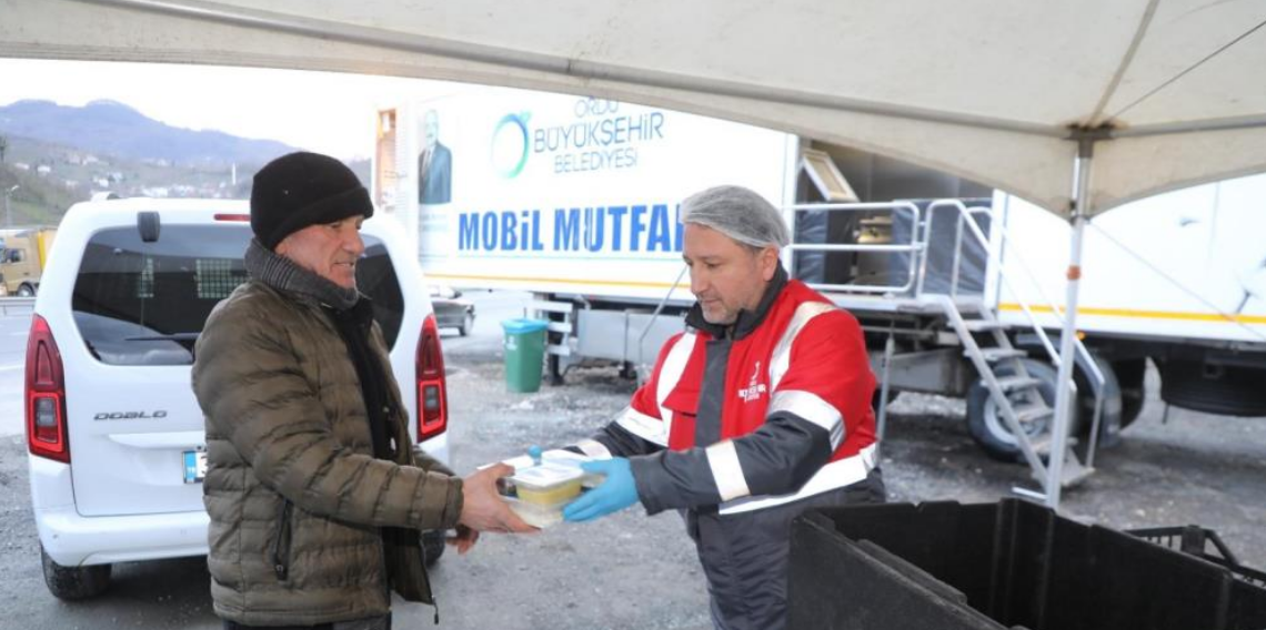 Ordu’da Uzun Yol Şoförlerine İftariyelik Desteği