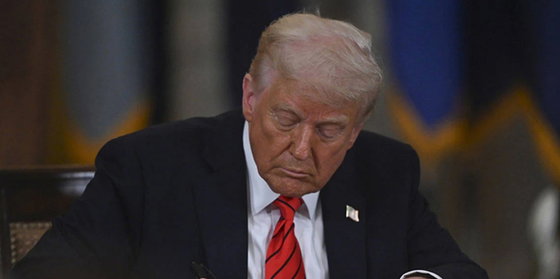 Trump’tan tüm ülkelere yüzde 10’luk küresel gümrük vergisi kararı