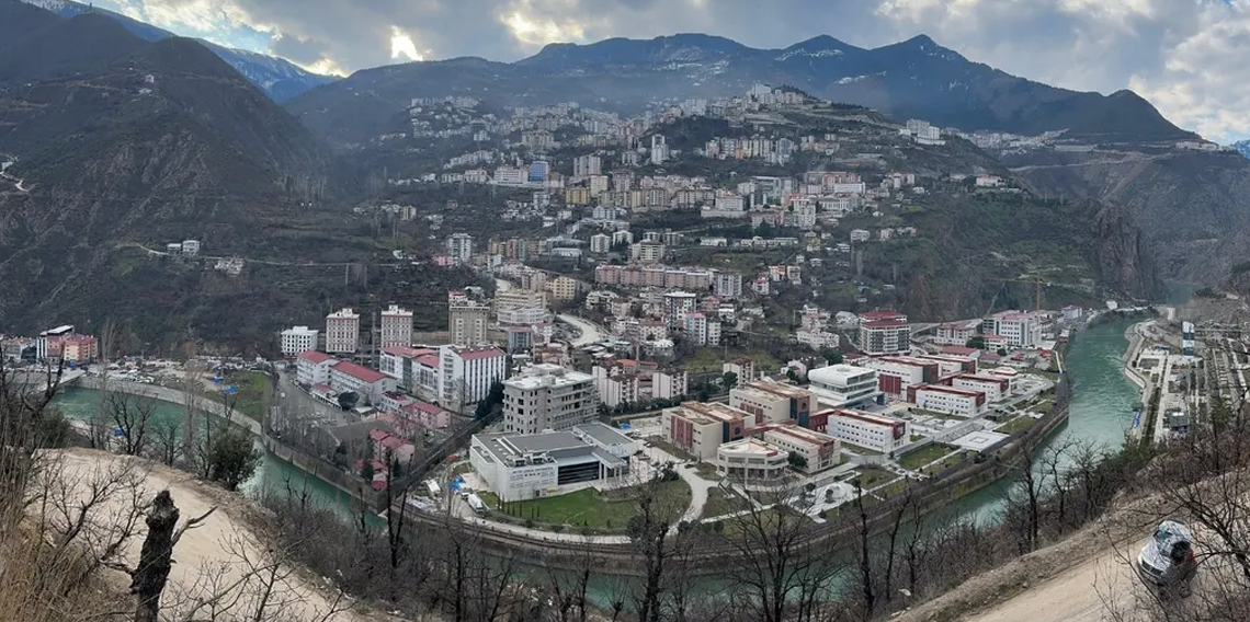 Artvin’de Bugün Hava Nasıl Olacak? Artvin'de Bulutlar Dağılmıyor