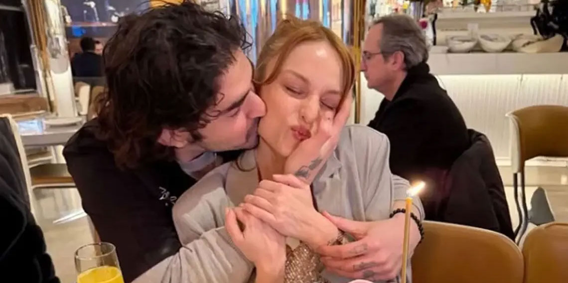 Nilperi Şahinkaya'nın 37. yaş günü pastasını görenler şoke oldu