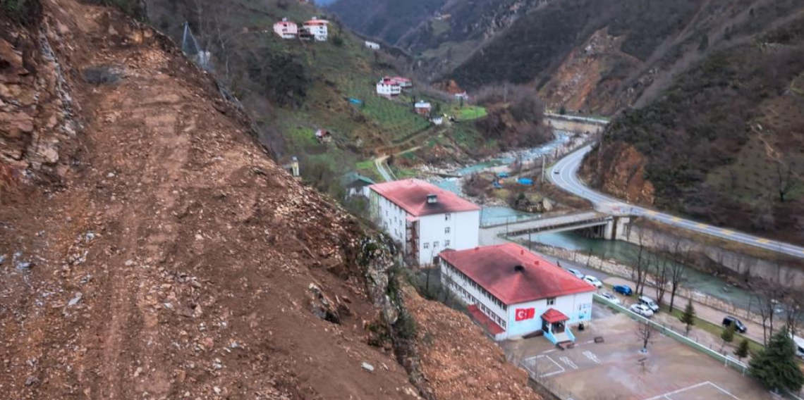 Giresun Doğankent’te Okul İçin Heyelan Önlemi