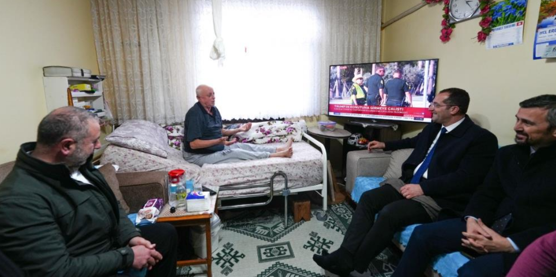 Başkan Osman Nuri Ekim’den Evde Tedavi Gören Vatandaşlara Ziyaret