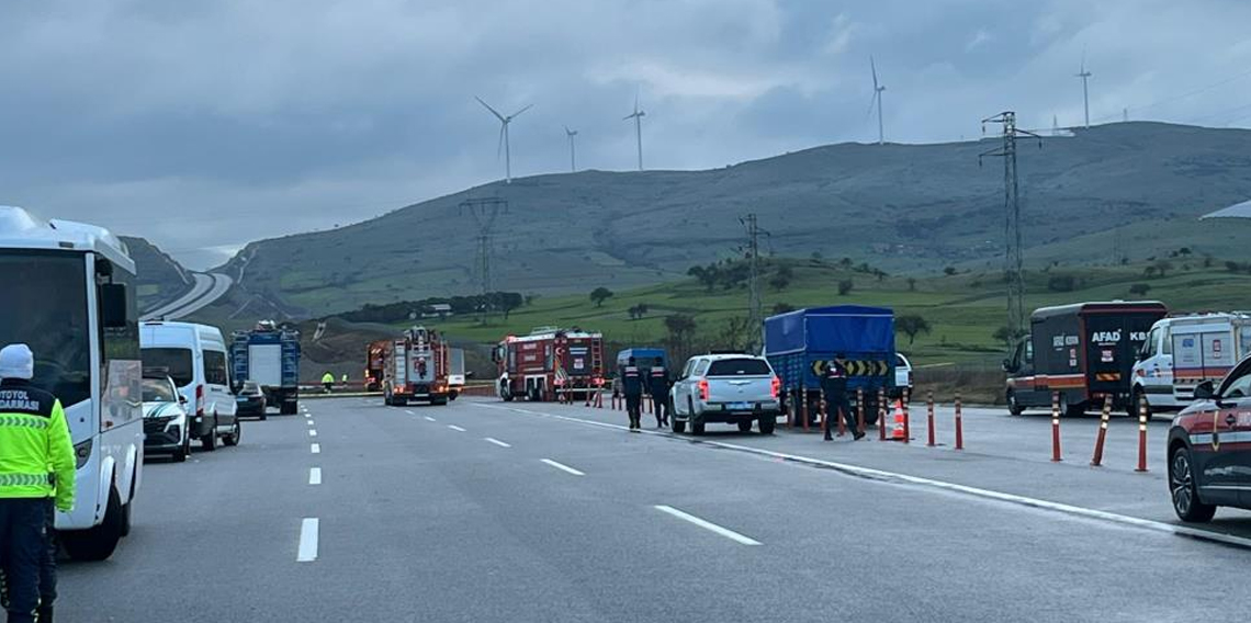 Balıkesir’de F-16 uçağının düştüğü bölgede çalışmalar sabahın ilk ışıklarıyla devam ediyor