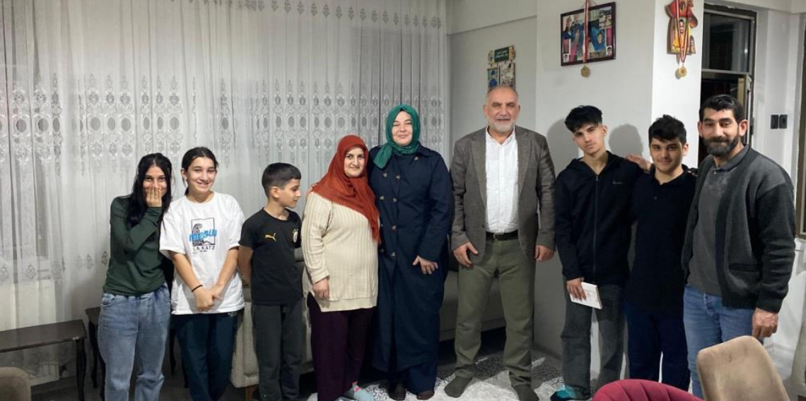 Başkan İbrahim Sandıkçı, ‘Çat Kapı’ İftar Programıyla Canikli Ailelerle Buluştu