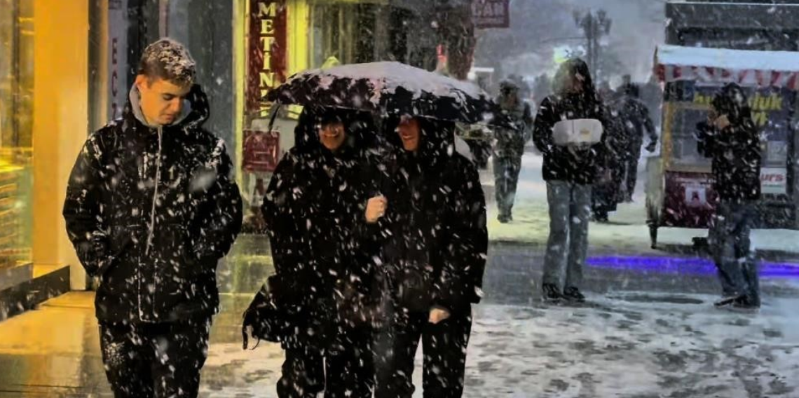 Bayburt’ta Kuvvetli Kar Yağışı Uyarısı: 20 Santimetreyi Aşan Kar Bekleniyor