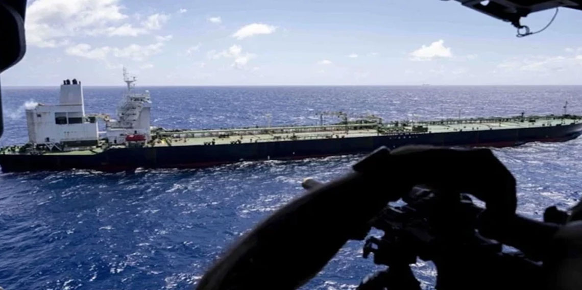 ABD, Hint Okyanusu'nda bir petrol tankerine el koydu