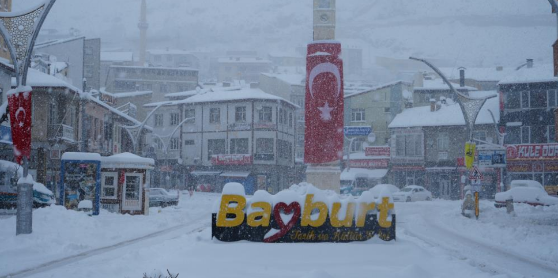 Bayburt’ta Kar Alarmı: Belediyeden “Zorunlu Olmadıkça Dışarı Çıkmayın” Uyarısı