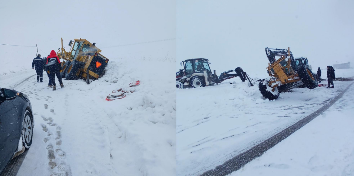 Bayburt Arpalı’da Karla Mücadelede İş Makinesi Kara Saplandı