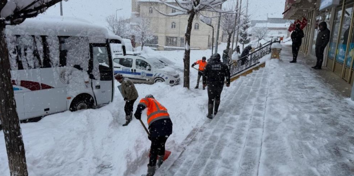 Bayburt Demirözü’nde 30 Santimetreyi Aşan Yağış Sonrası Ekipler Sahada