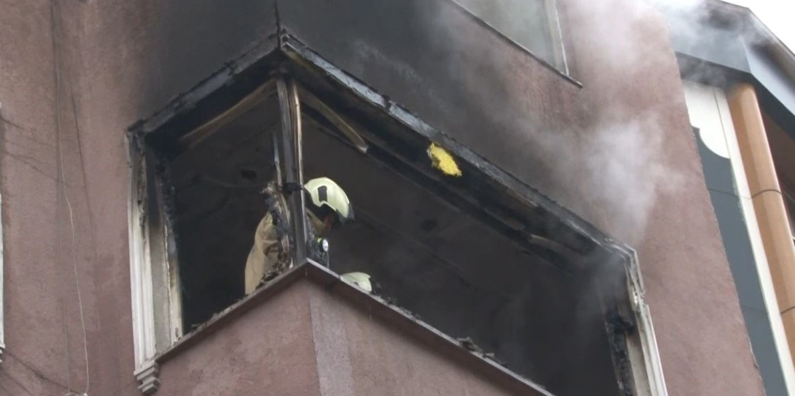 Esenler’de 4 katlı binada yangın paniği