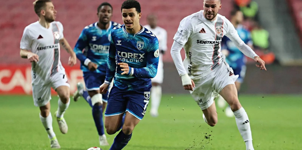 Samsunspor evinde puan kaybetti