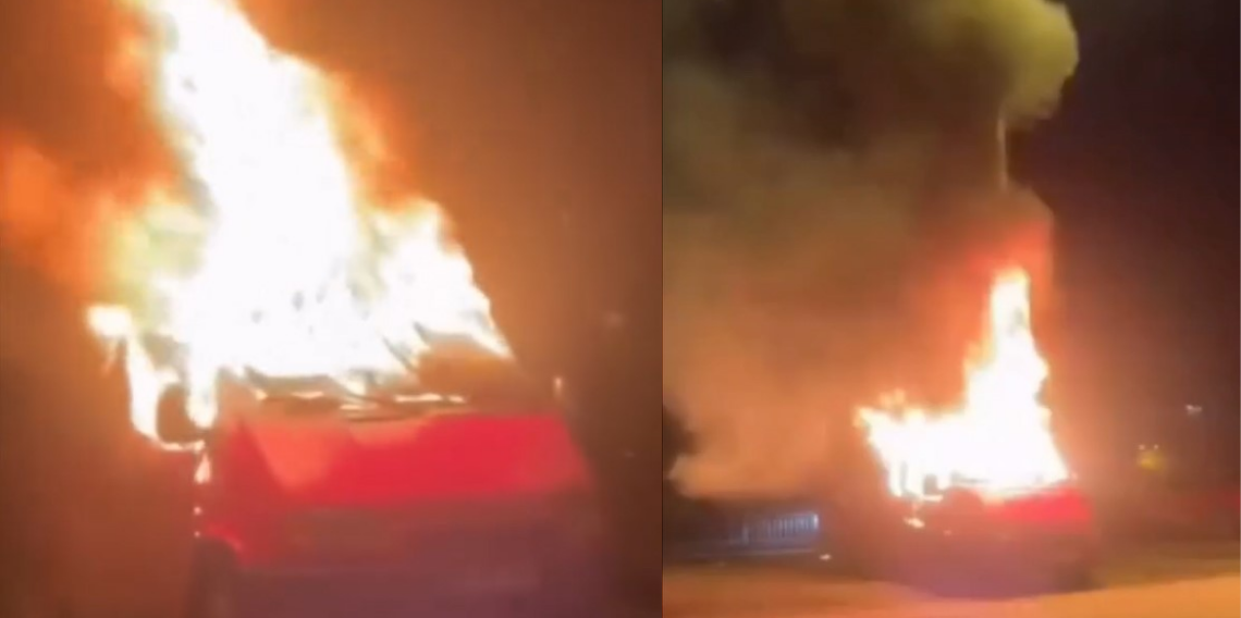 Samsun Terme’de Park Halindeki Minibüs Alev Alev Yandı