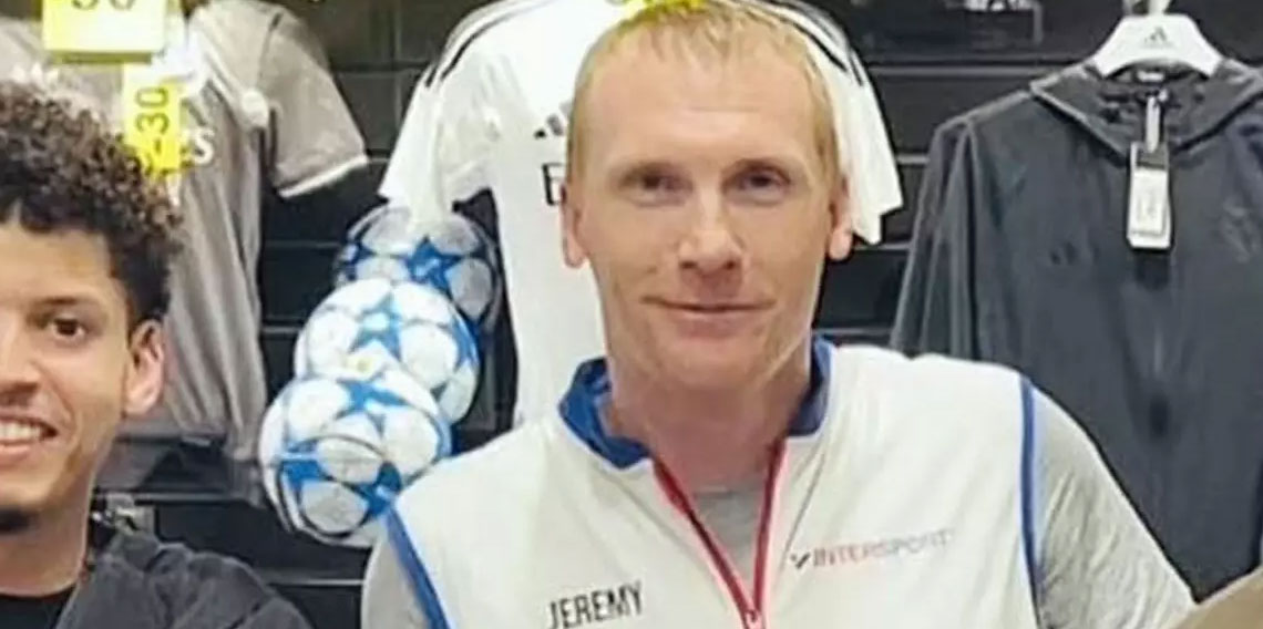 Nereden nereye! Bir dönem efsaneydi şimdi tezgahtarlık yapıyor