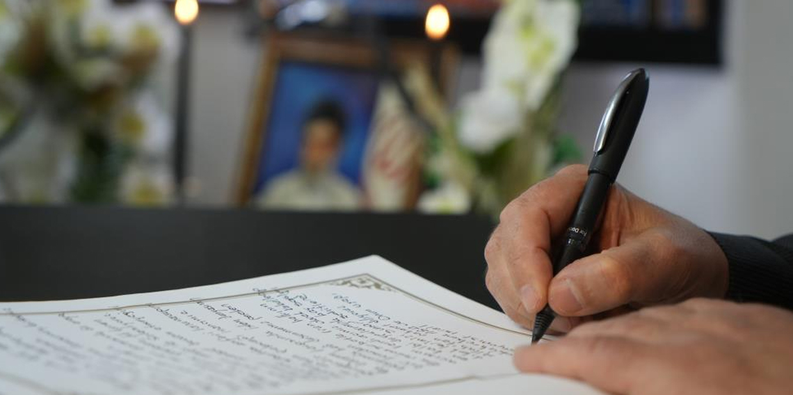 İran'ın Erzurum Başkonsolosuğu'nda taziye defteri açıldı