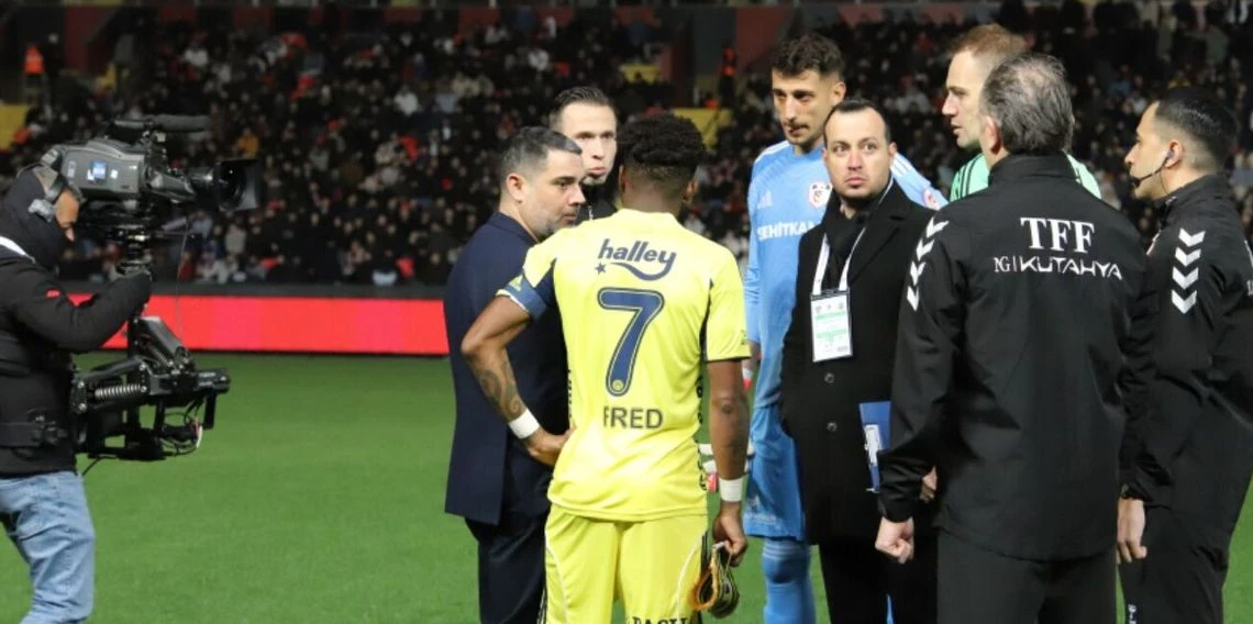 Gaziantep FK - Fenerbahçe maçı 1 saat geç başladı