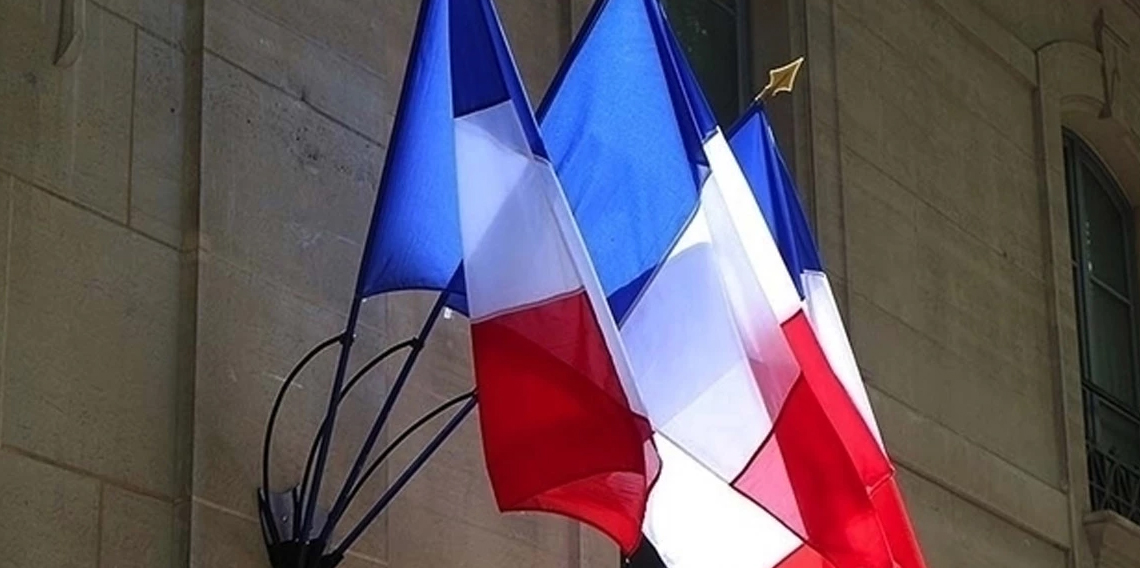 Fransa’dan ABD uçaklarının Orta Doğu'daki üslerini kullanmasına izin