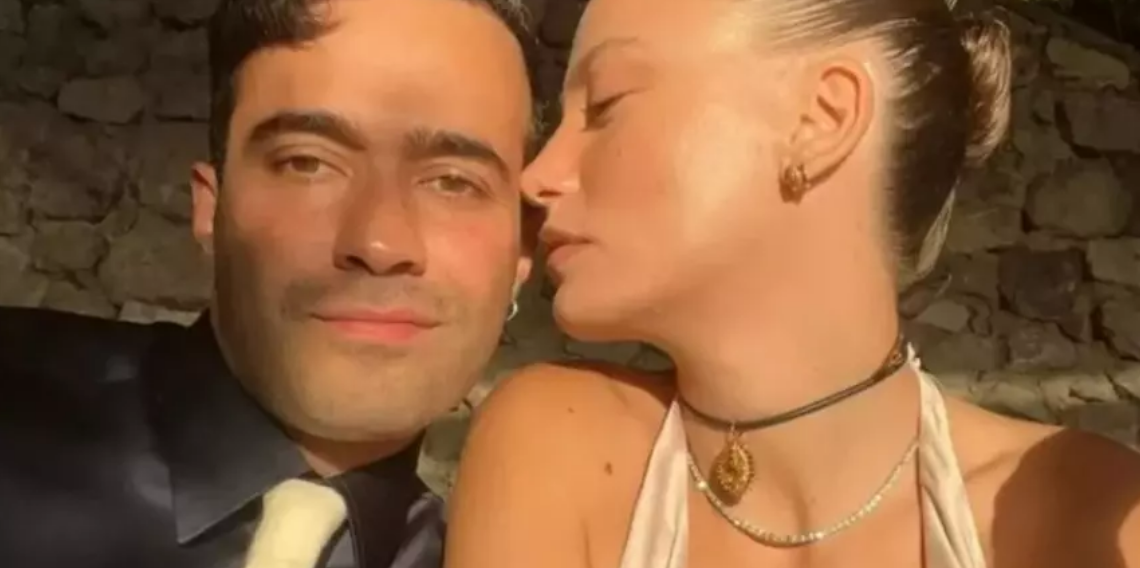 Serenay Sarıkaya ve Mert Demir’in Aşkı Hız Kesmiyor