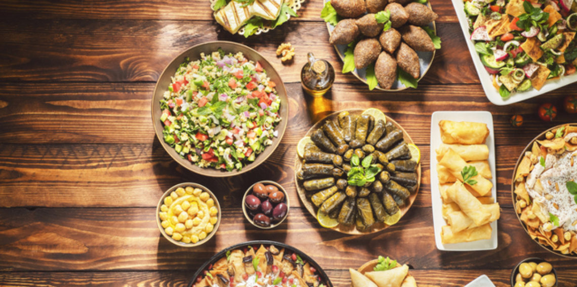 Ramazan’ın 16. Gününe Özel, Etli Kuru Fasulye ve Pirinç Pilavıyla Geleneksel Sofra