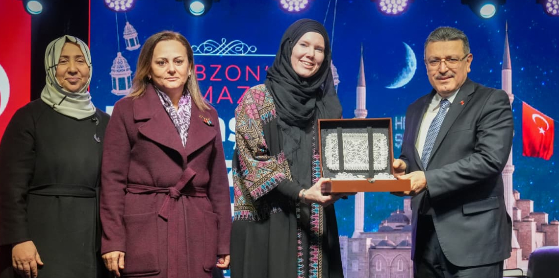 Kanadalı yazar Jenny Molendyk Trabzon'da