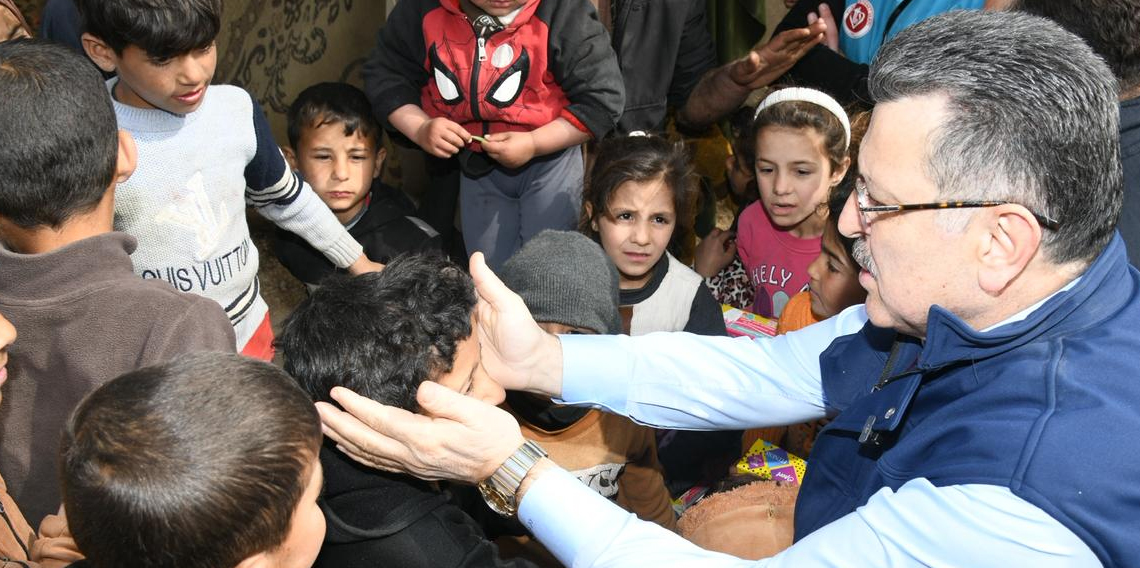 Ahmet Metin Genç'ten Suriye'de Çadır Kentte Ziyaret