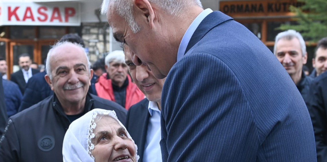 Bakan Mehmet Nuri Ersoy İbradı’da Hemşehrileriyle İftarda Buluştu