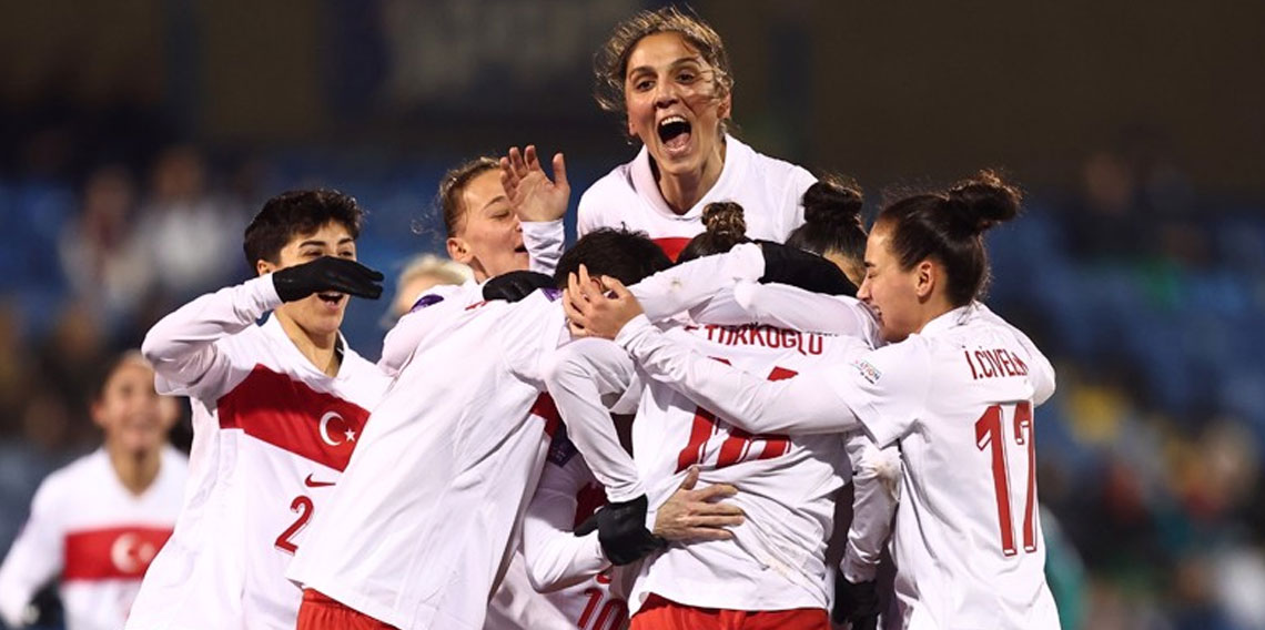 A Milli Kadın Futbol Takımımız, Kuzey İrlanda'yı tek golle devirdi!