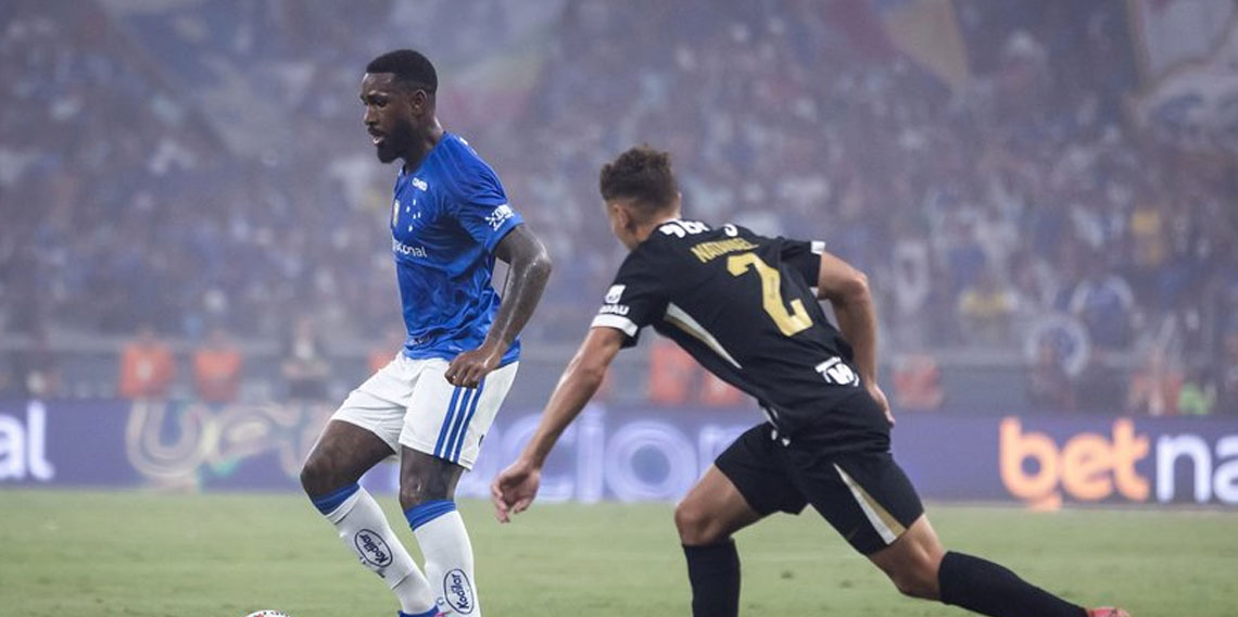 Cruzeiro-Atletico Mineiro maçında ortalık savaş alanına döndü!