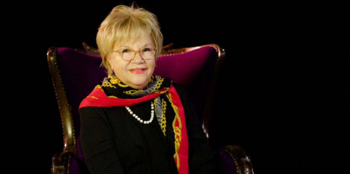 Başlık: Nevra Serezli’den Hande Erçel’e Destek, 