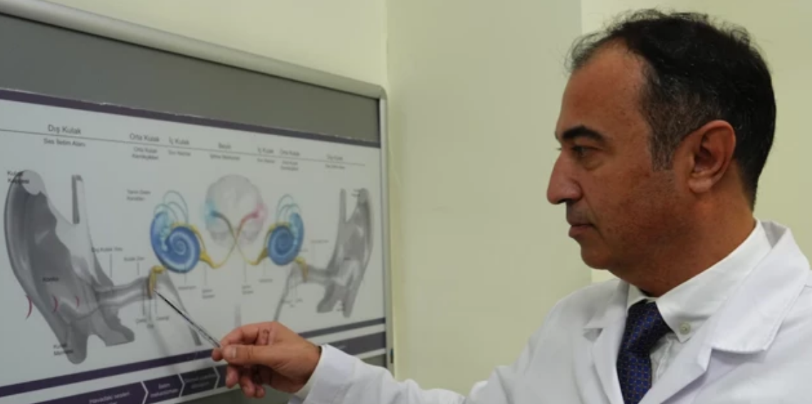 Çocuklarda Orta Kulakta Sıvı Birikmesi Sessizce İşitme Kaybına Yol Açıyor