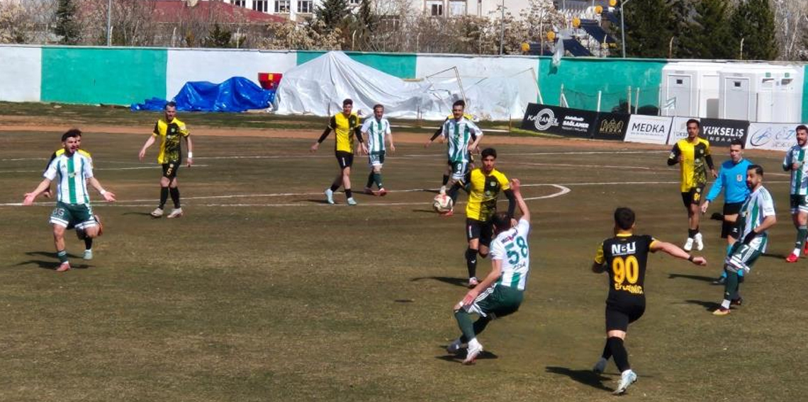12 Bingölspor, Ağrı 1970 Spor Kulübü maçından beraberlik çıktı