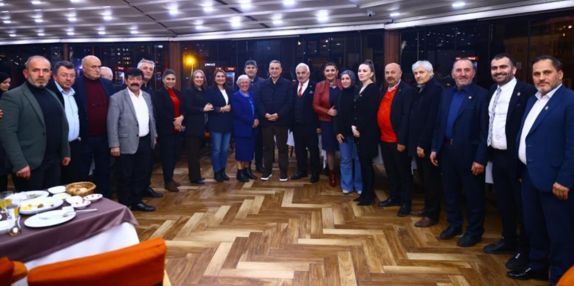 İlkadım Belediye Başkanı İhsan Kurnaz, Muhtarlarla İftar Sofrasında Buluştu