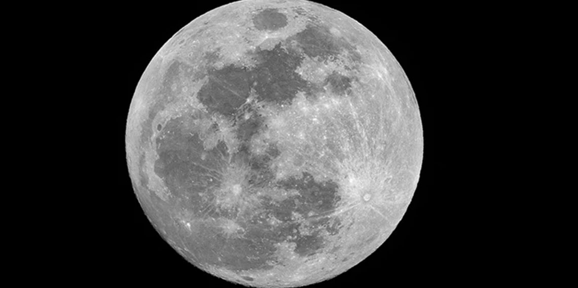 NASA Ay'a Artemis'in mürettebatlı uçuşu için tarih verdi