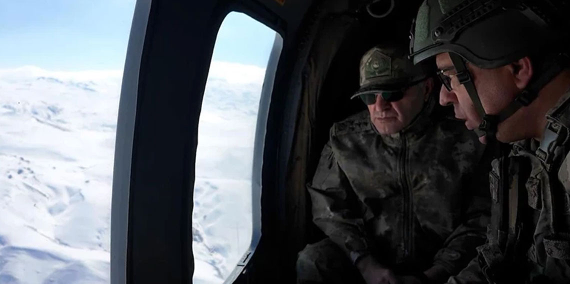 Kara Kuvvetleri Komutanı Metin Tokel İran sınırında