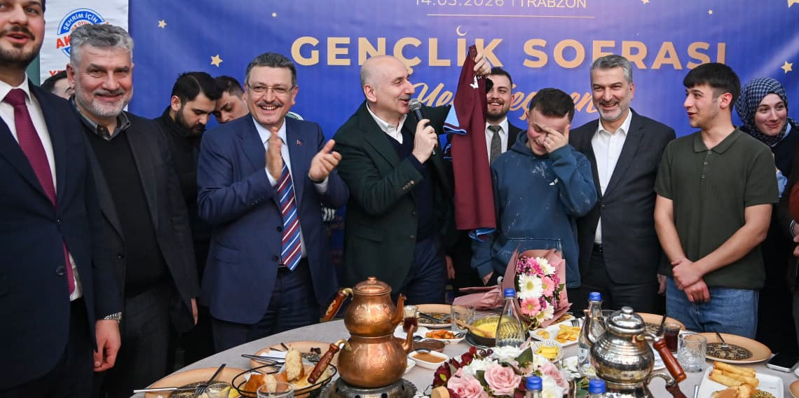 Başkan Genç sahurda gençlerle buluştu