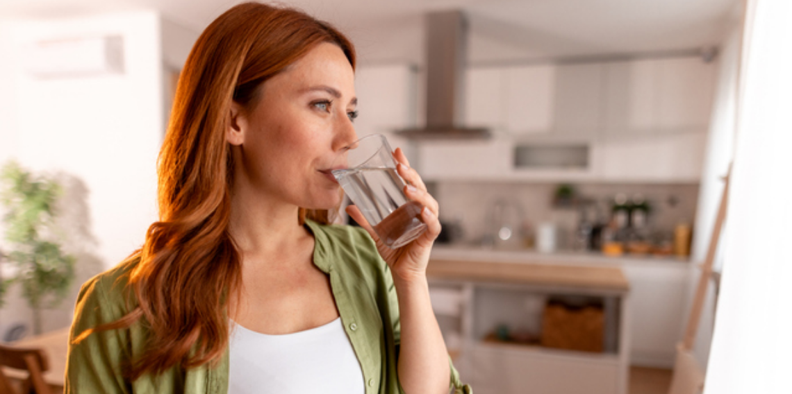 Buzlu Su Sindirimi Bozar mı? Uzmanlardan Soğuk Su Hakkında Gerçekler
