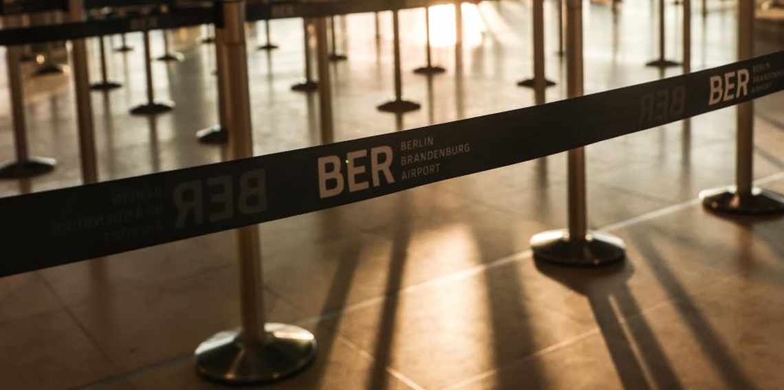 Berlin Brandenburg Havalimanı'nda grev nedeniyle 445 uçuş iptal oldu, 57 bin yolcu etkilendi