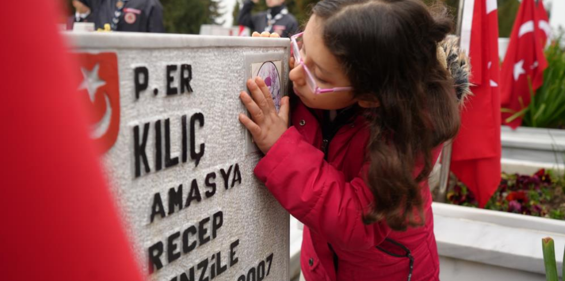 Samsun’da 18 Mart Törenlerinde 8 Yaşındaki Elif’in Şehit Dayısına Duygusal Vedası