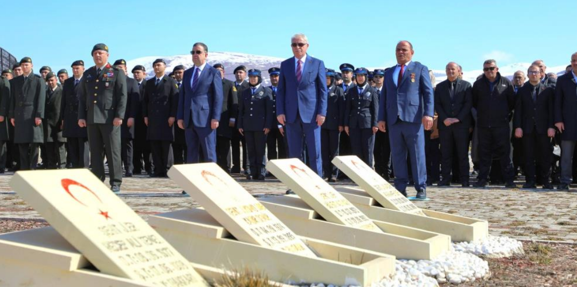 Bayburt’ta 18 Mart Töreni, Şehitler Dualarla Anıldı
