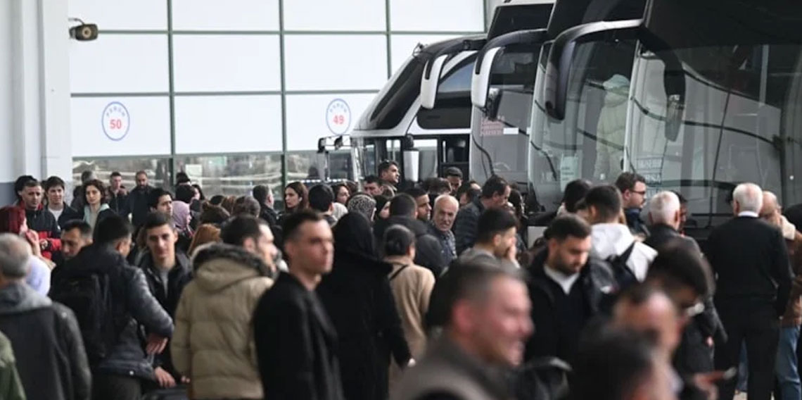 Bayram tatili öncesi otogarlar dolup taştı: Ek kapasite sağlandı