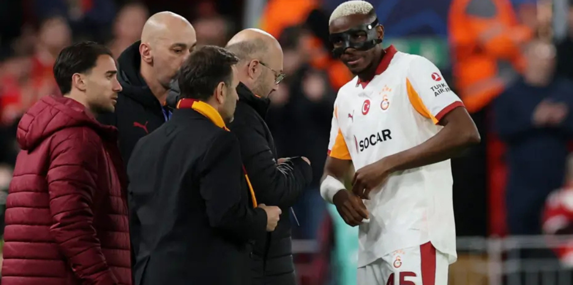 Kolu alçıya alınan Osimhen'le ilgili sıcak gelişme!