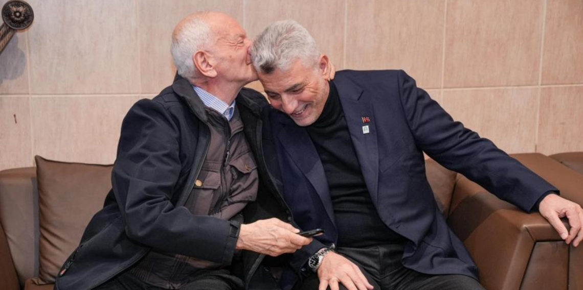 Ticaret Bakanı Bolat, Darülaceze’yi ziyaret etti