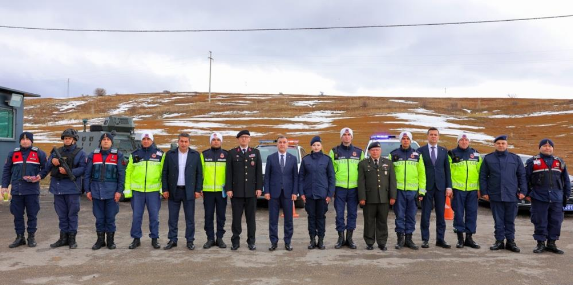 Bayburt’ta Bayram Mesaisindeki Güvenlik Güçlerine Ziyaret