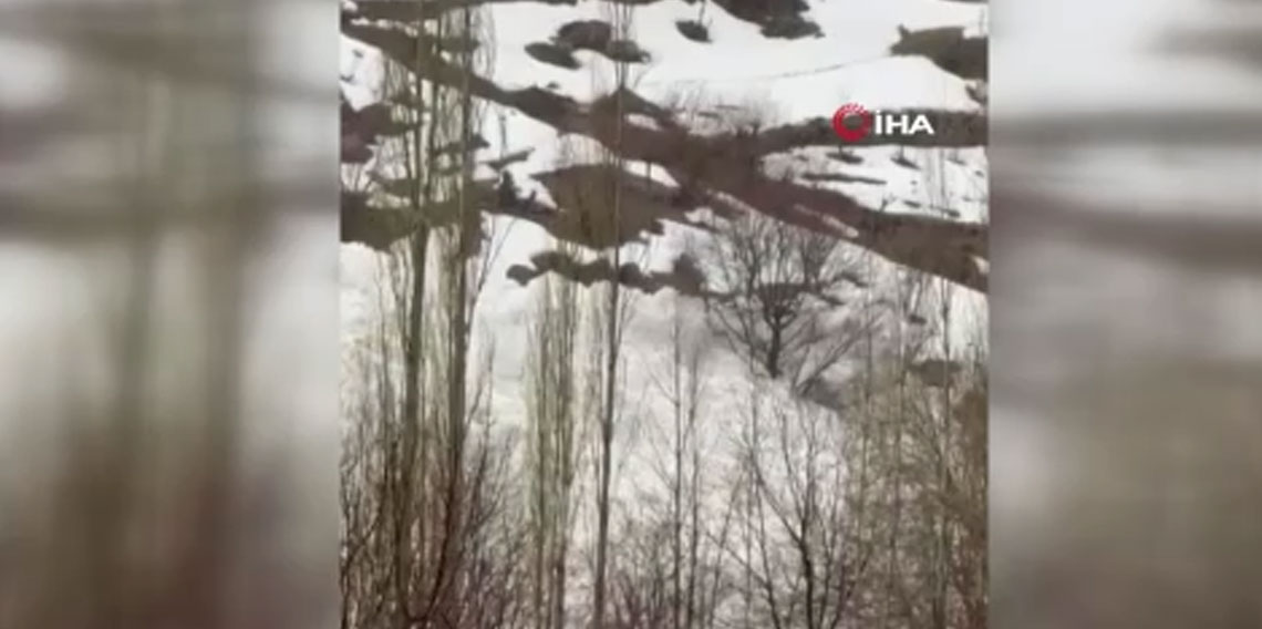 Yüksekova’da çığ paniği: Köy halkı faciadan döndü