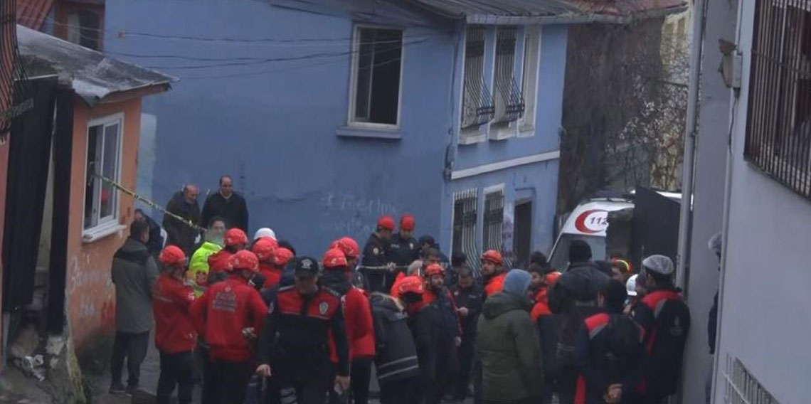 Fatih’te iki binanın çöktüğü mahallenin sakinleri konuştu: 