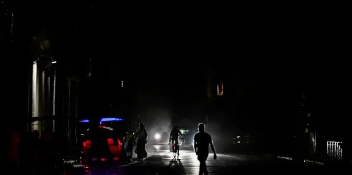 Küba'da 10 milyon kişi yine karanlıkta