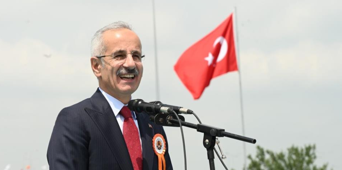 Bayramda otoyol ve köprülerden 12,3 milyon araç geçti