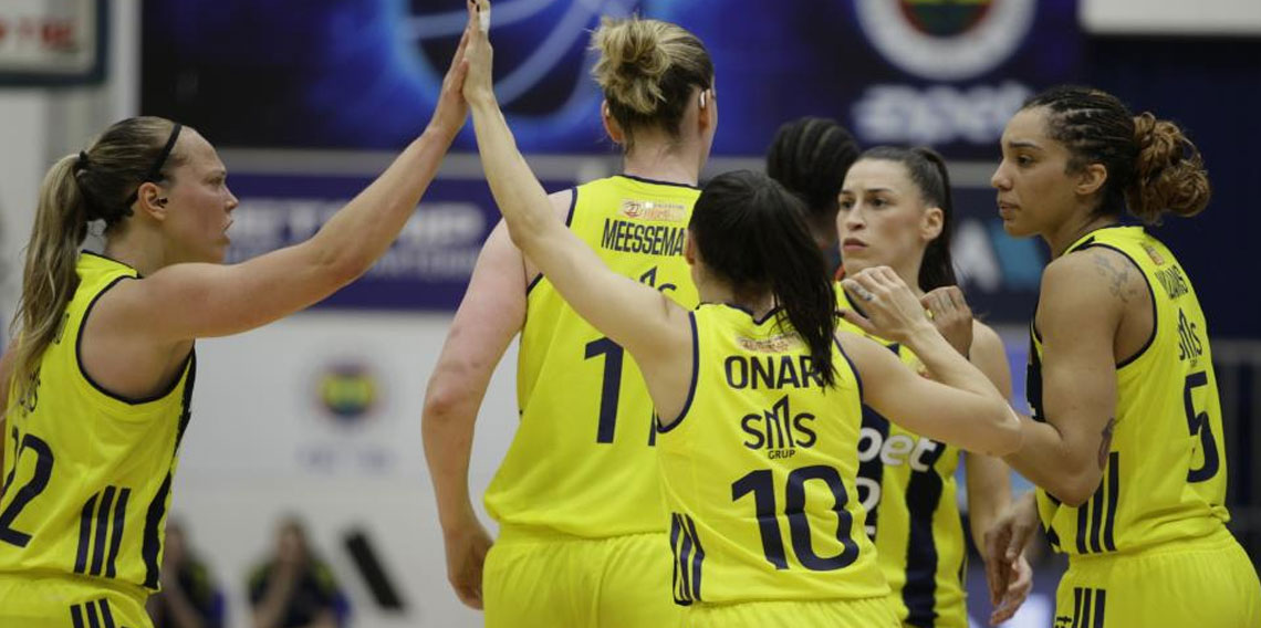Fenerbahçe, Kadınlar Basketbol Süper Ligi yarı final serisinde 1-0 öne geçti