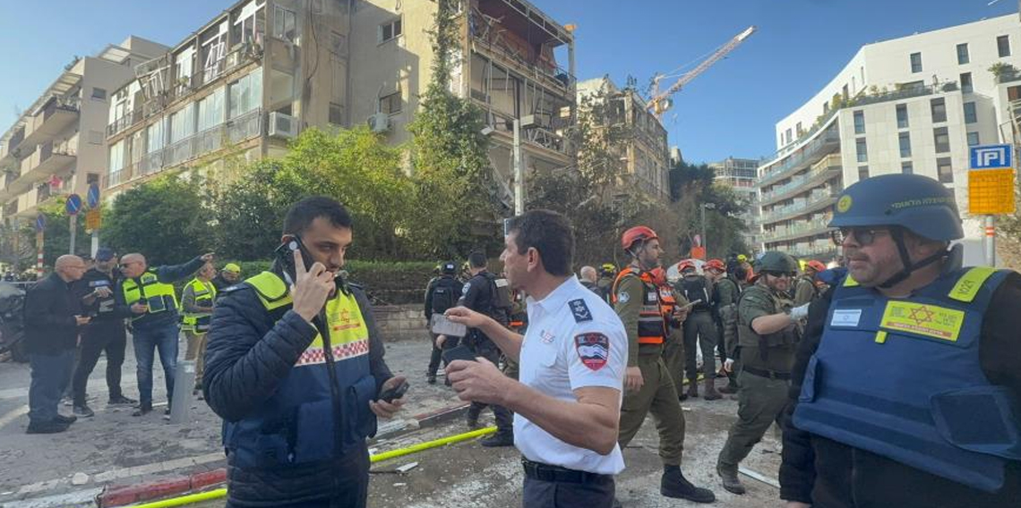 İran, Tel Aviv’i vurdu: 6 yaralı