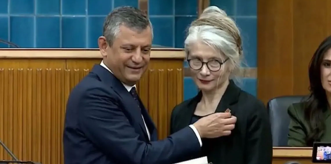 Emine Ülker Tarhan 12 yıl sonra CHP'ye döndü!