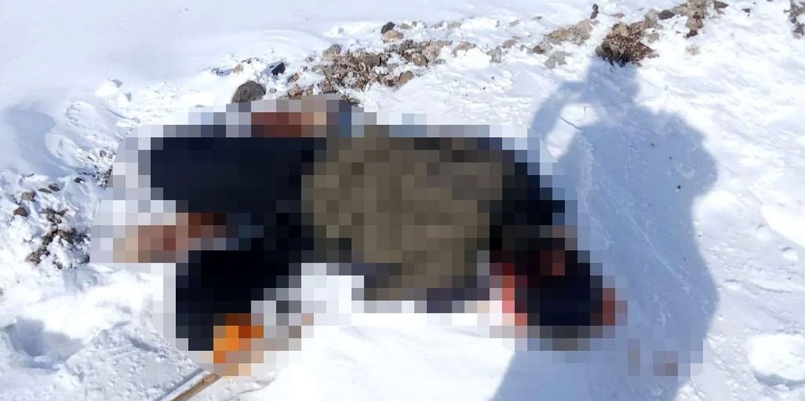 İran sınırında erkek cesedi bulundu!